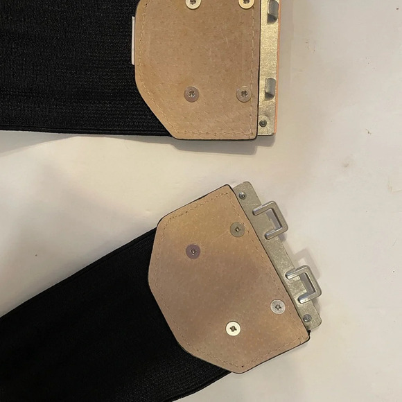 Black 3” stretch belt with tri-color metal buckle OS - Picture 5 of 5